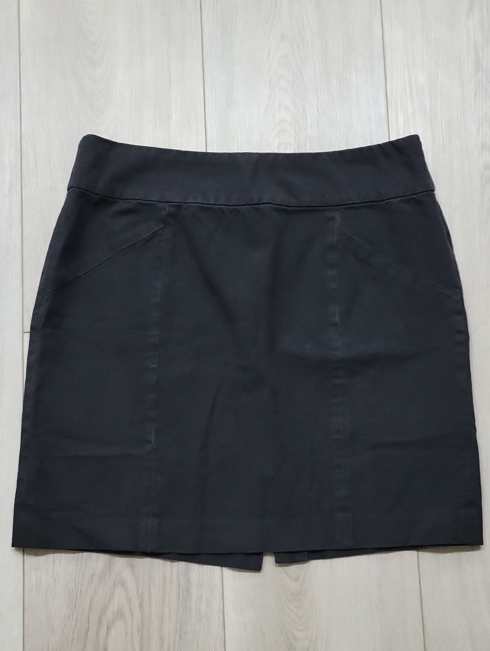 Banana Republic Black Pencil Skirt with Front Seam Detail
